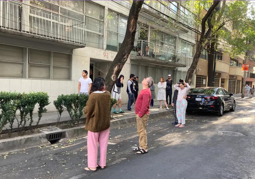 【影】墨西哥出現「6.0極淺層地震」　居民紛紛奪門而出