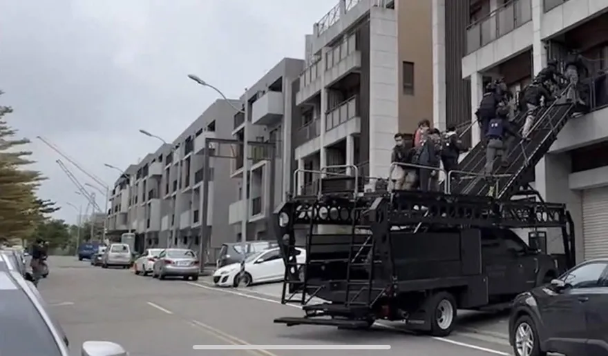 【影】一個都別想逃！跨四縣市詐騙集團全抄獲　6通緝犯通通落網