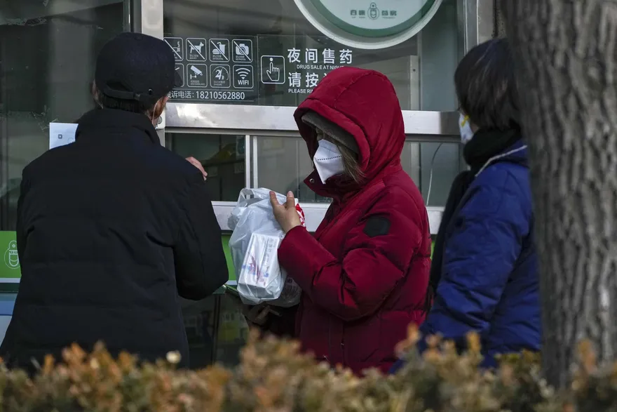 北京防疫鬆綁病例竄升？！　陸衛健委：發燒門診量已從94家增至303家