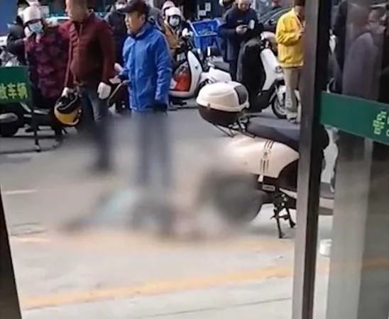 英雄救美！女學生3樓跳下喊「不想活」　飛撲哥及時充當肉墊搶救成功