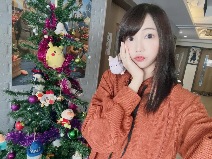 捷運遇怪姐姐要求喝她咖啡！　正妹女聲優傻眼「捷運不能喝東西」