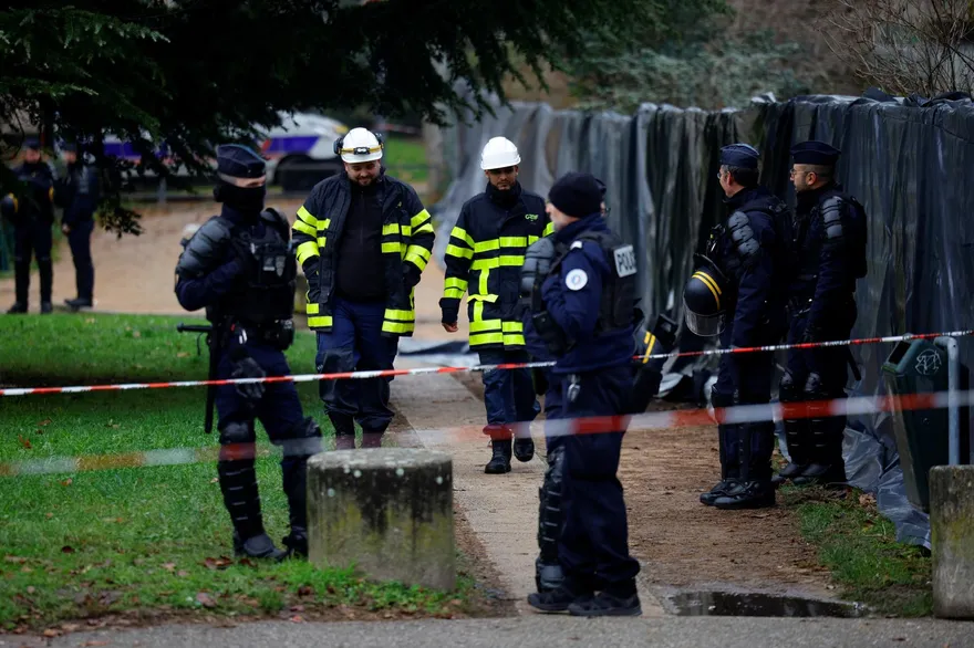 【影】法國公寓突發大火10人喪命　死者年紀最小僅3歲