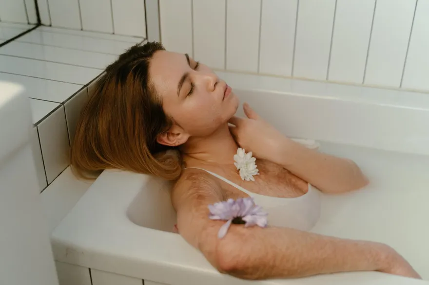 天冷泡湯你不能不知道的7種神效　從「這部位」開始泡最好