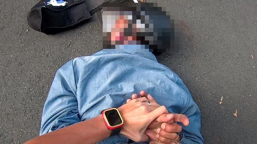 高雄男見警心虛急迴轉！遭攔查後還想跑…下一秒就被按地摩擦