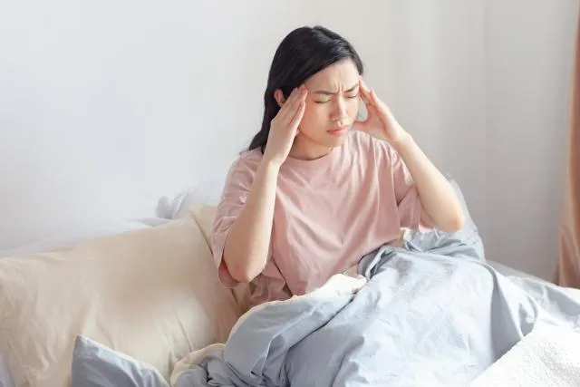 經期來前容易頭痛？中醫曝「經前外感」是因氣血虛　按「4穴位」可舒緩不適