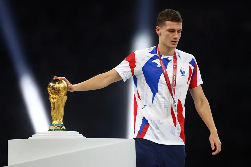 世足賽/衛冕失利～名記爆料法國隊暗藏「抓耙仔」　出賣休息室的一切