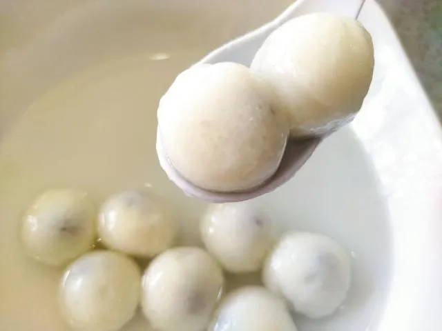 湯圓熱量太高不敢吃？營養師曝「4種吃法」健康無負擔！