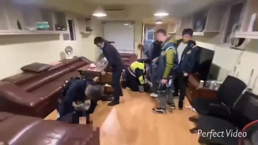 【影】真是歸剛ㄟ！押人失手被嘲笑　中和3惡煞捅他屁股3刀洩恨