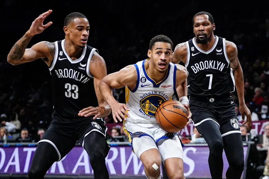 【影】籃網屠殺衛冕軍！浪花兄弟缺陣　勇士半場爆91分破紀錄