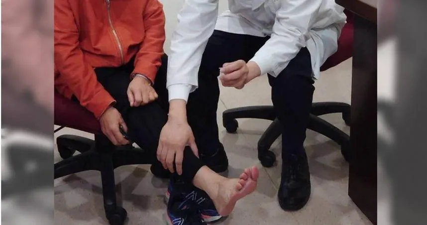 冷氣團報到四肢「凍未條」　醫警：小心「腳中風」恐變「烏骨雞」！