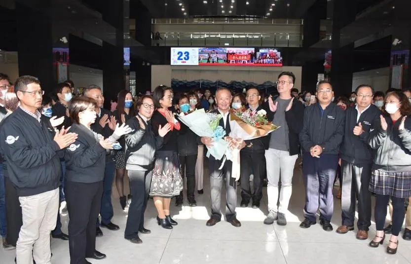 超狂縣市「師父」最後上班日！副縣長到約聘僱幾乎全留任　徐耀昌大喊要繼續支持鍾東錦