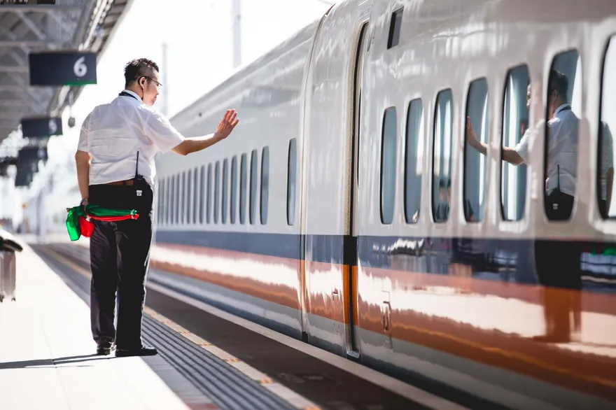 高鐵車廂、男廁收錢！高雄貪官劉馨正收賄240萬元　12年徒刑定讞