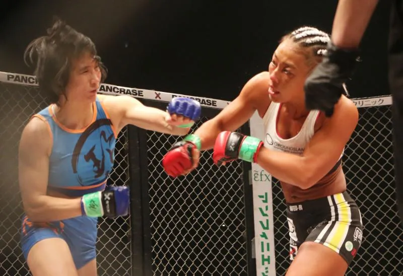 TKO日本女魔獸！「格鬥女皇」黃偵玲背後裸絞　奪日本職業聯盟首勝