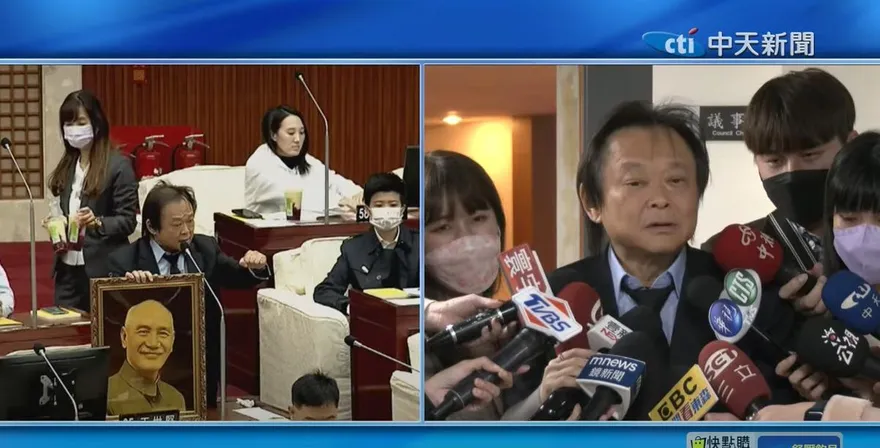 【影】王世堅預告有「更大的禮」要送蔣萬安　認少了柯文哲不習慣：以前看到他都想罵幾句