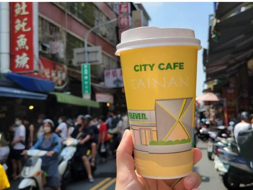 限時4天！超商咖啡跨年優惠「買1送1」、App同品項「買7送7」