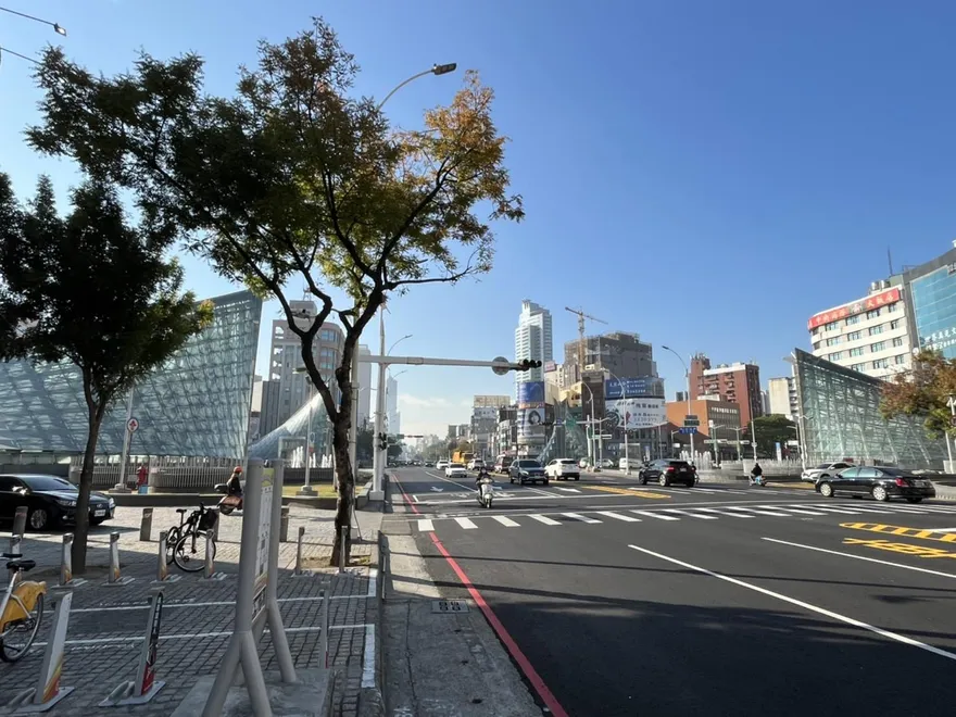 看到高雄這一幕  前副市長不禁「脫口1句」：擾民