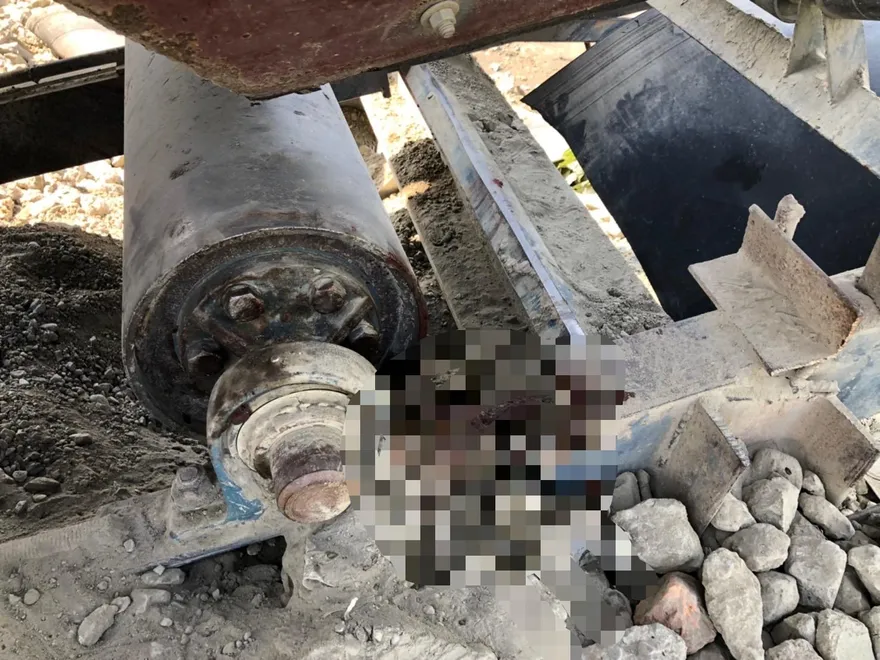 快訊/撿個垃圾賠掉一隻手！高雄砂石場移工「手臂捲機器內」　急送醫治療