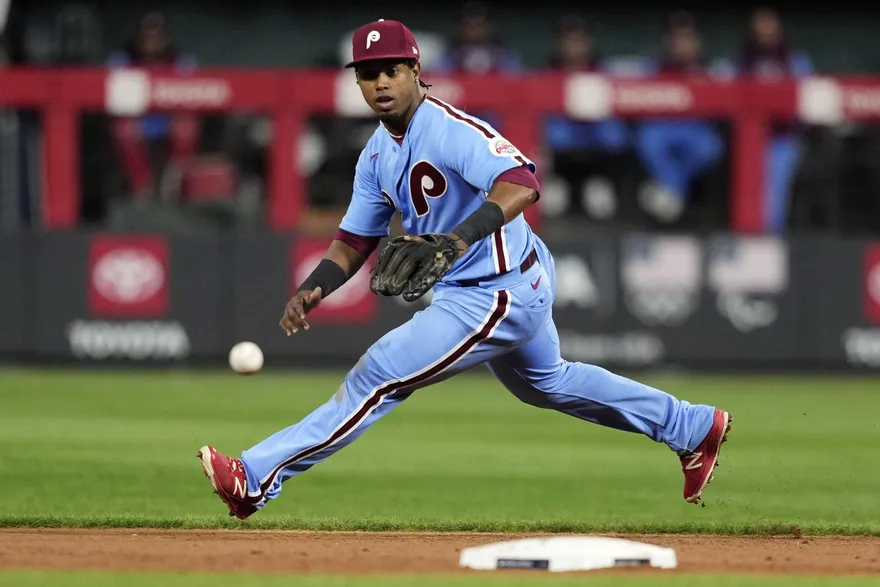 你丟我撿的概念！MLB明星二壘手席古拉遭費城人買斷　馬林魚出手簽下