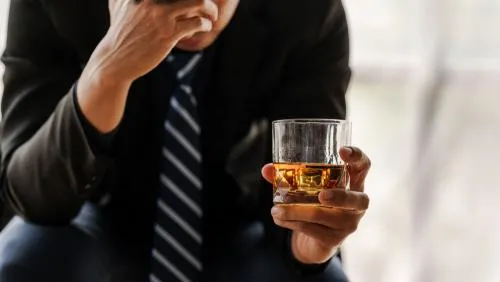 年末聚餐想借酒澆愁？小心反引起「酒後焦慮」！專家籲飲酒勿過量