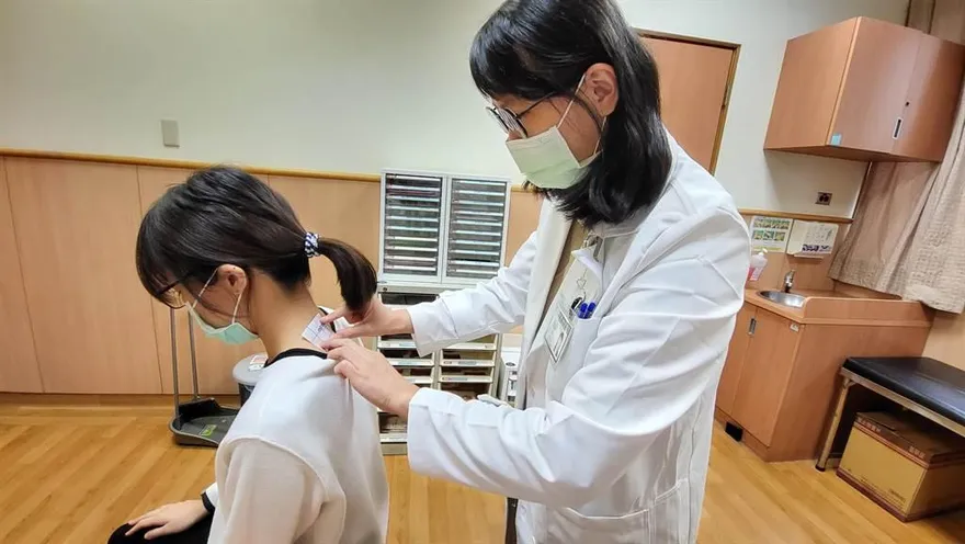 天冷避免風寒邪氣的侵入！冬季養生法寶三九貼 　溫肺化痰排寒氣