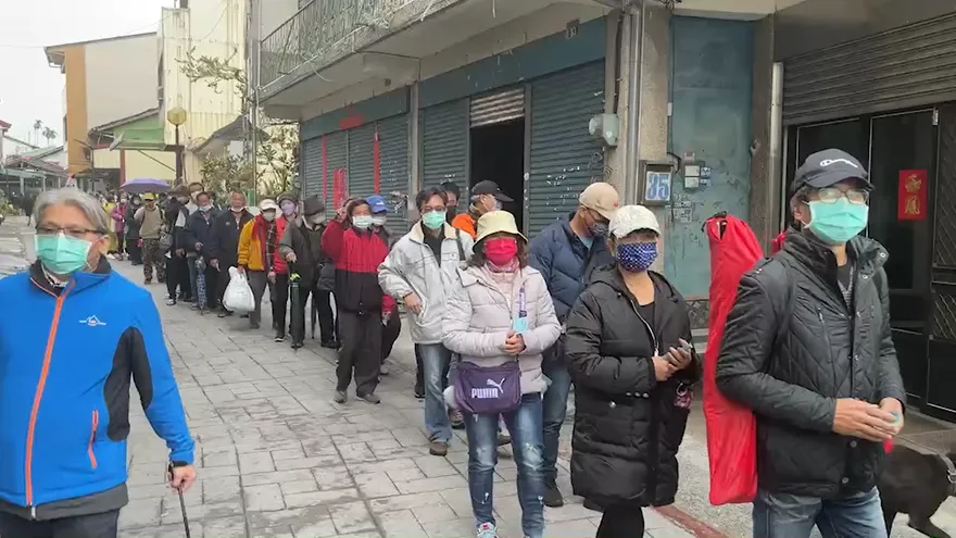 影/紫南宮錢母超夯！　現場超過10萬人排隊　人流遠破7公里