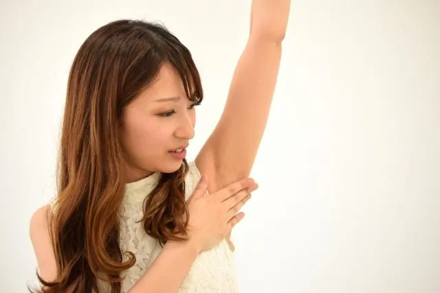 驚！女腋下長「30顆粒」竟罹1病　肉瘤出現「這4情況」應立即就醫