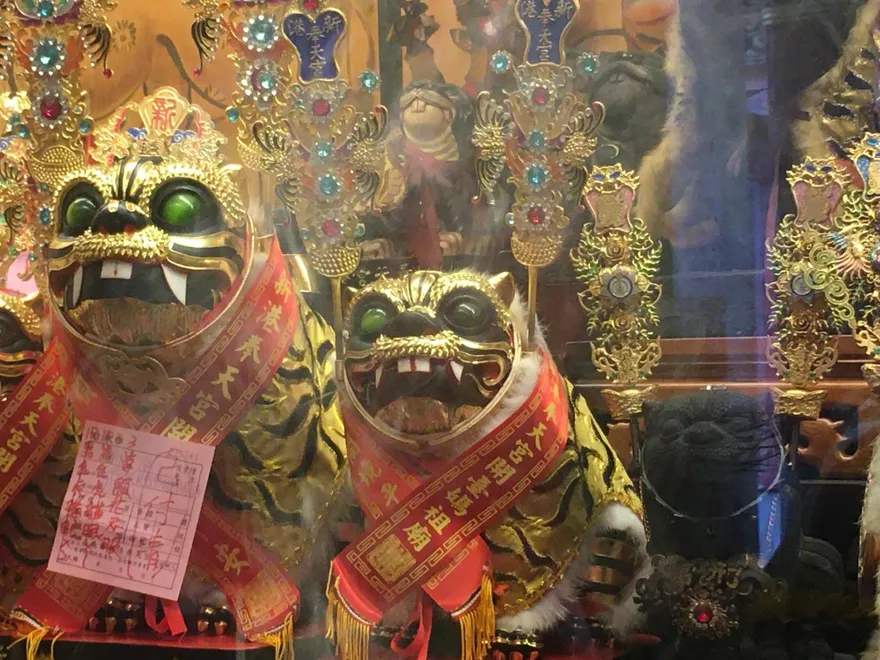 尾牙不想再槓龜　進場前先參拜「這幾位」神明添好運！