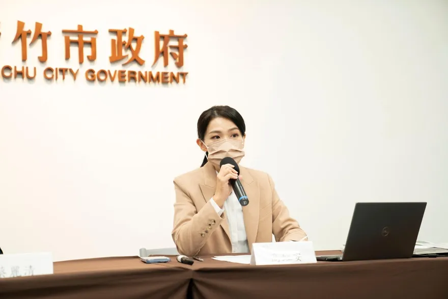 新竹球場挖出一堆廢棄物！王浩宇竟喊「很正常」 被罵到秒刪文