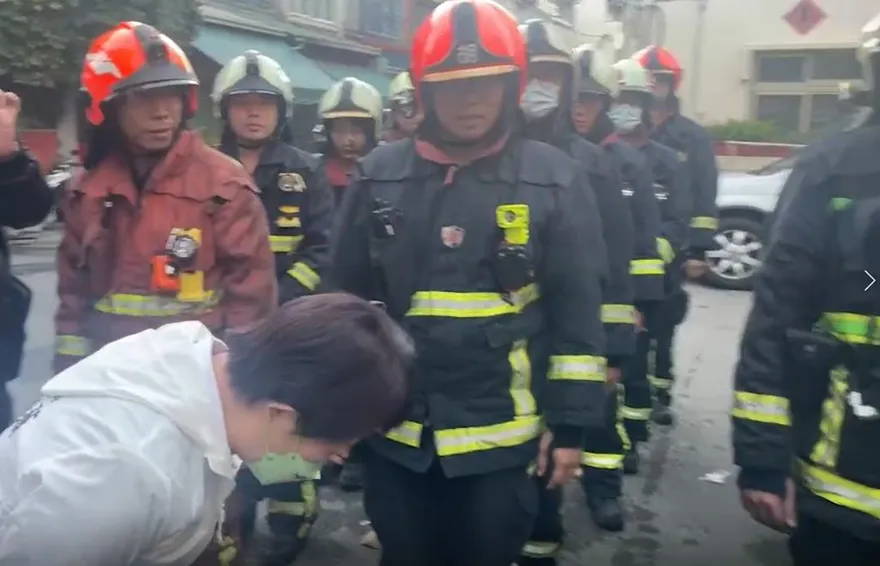 台中清晨惡火奪5命！盧秀燕赴現場感謝警消努力　承諾「協助家屬度過難關」