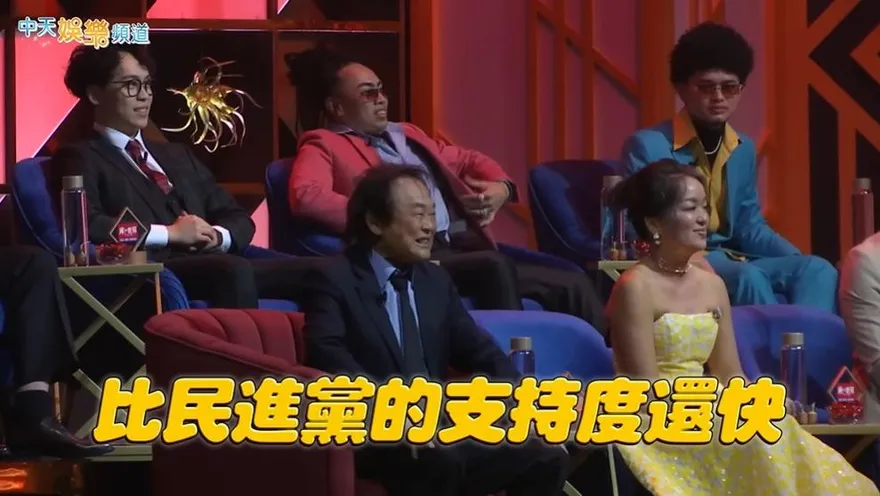 影/博恩《炎上》超敢講！狂虧「掉頭髮速度比綠支持度還快」　王世堅表情漸母湯