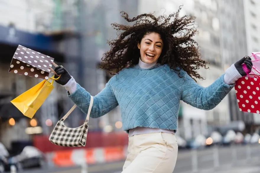 2022年國人報復性消費、旅遊！光前11月就爆刷「3.16兆」　童政彰：有望創新高