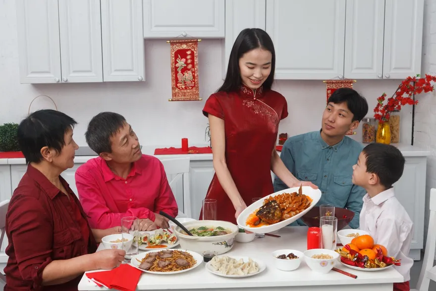 年菜這樣吃！反覆加熱恐「腸胃炎」致癌　「剩菜保存3要點」一次看懂