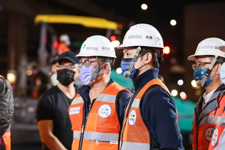 蔣萬安遭酸「小孩玩大車」都靠李四川！北市府強硬回擊了