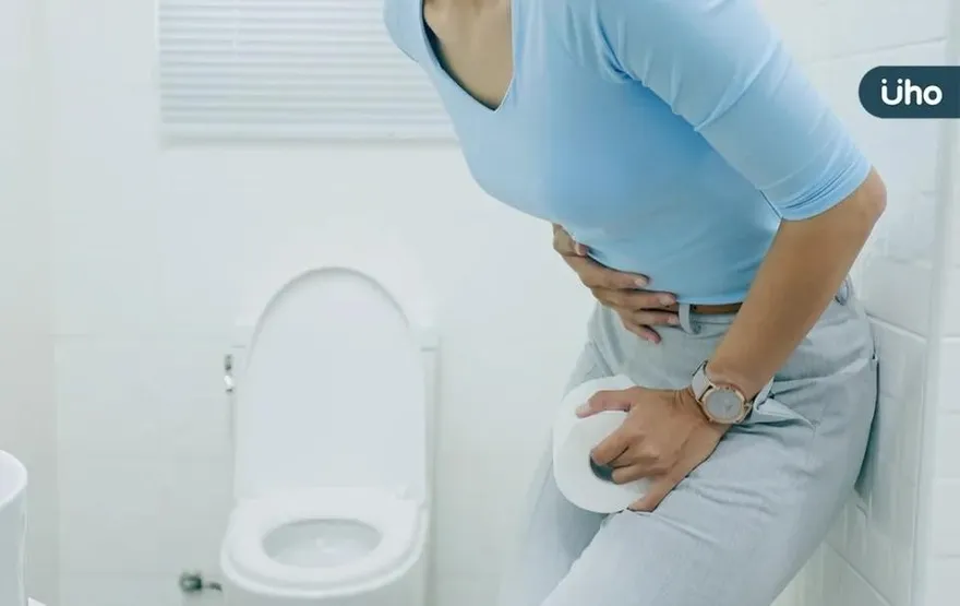 吃「這些食物」恐釀尿路結石！泌尿科醫授5撇步預防「不定時炸彈」