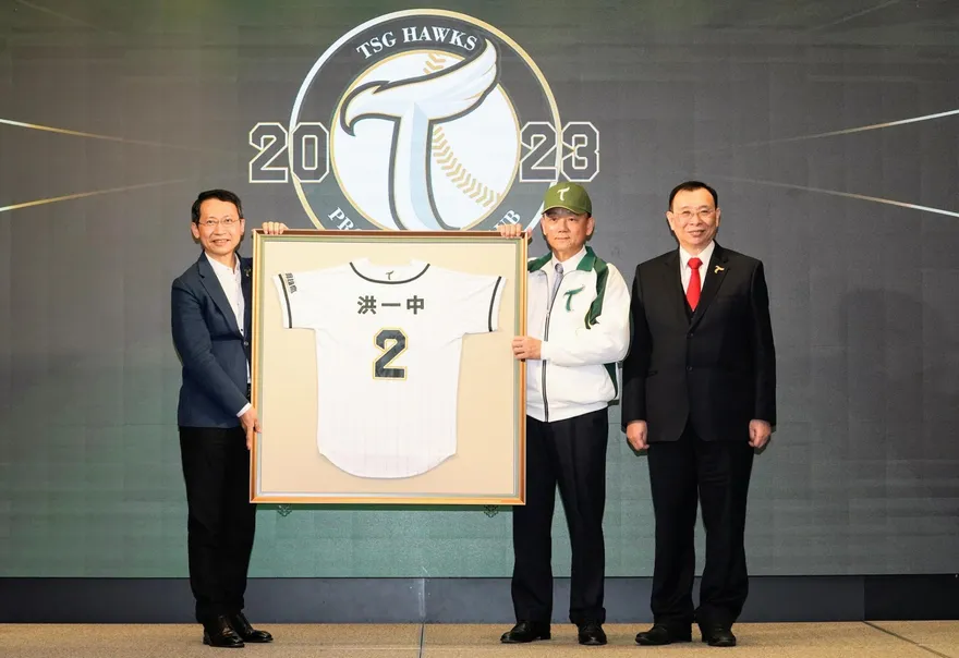洪一中領軍台鋼雄鷹！前2年確定執掌兵符　第3年可能會有變動
