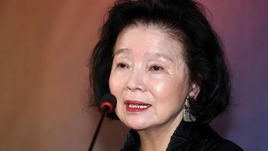 戲如人生！韓資深國寶級影后尹靜姬驚傳逝世！丈夫坦言阿茲海默症纏身10年