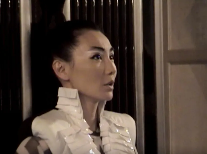 張曼玉15年前「性感床照」遭瘋傳！43歲驚人外貌公開　網驚：不能用漂亮來形容