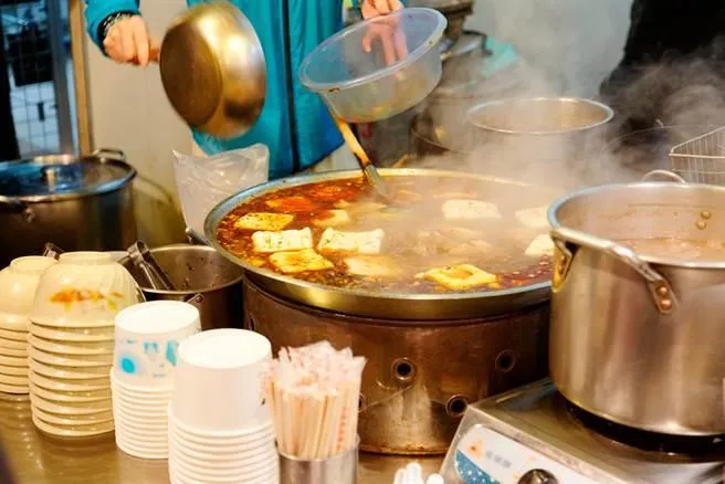 解密醫師為何就是不吃“清蒸臭豆腐” !恐導致肝腎受傷　醫：這「7種食物」少碰！