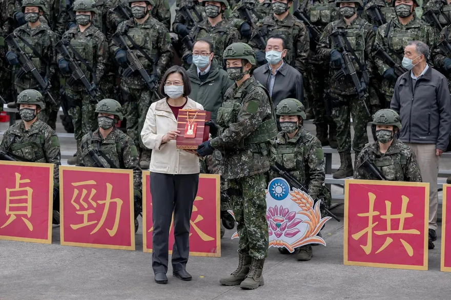 影/被蔡英文指到的「這個人」將接任行政院長？　大學教授這樣解讀