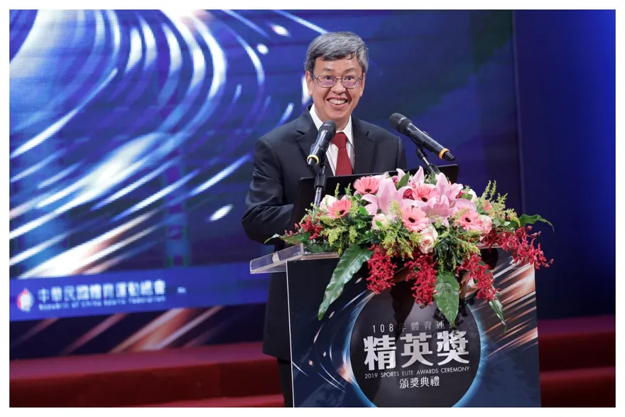 藍營天后戰力有夠狂！王鴻薇踢爆陳建仁「核爆級醜聞」網驚呆