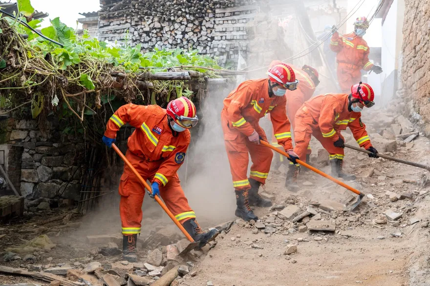 新疆阿克蘇地區發生規模6.1地震70人救援隊待命　暫無人員財產損失