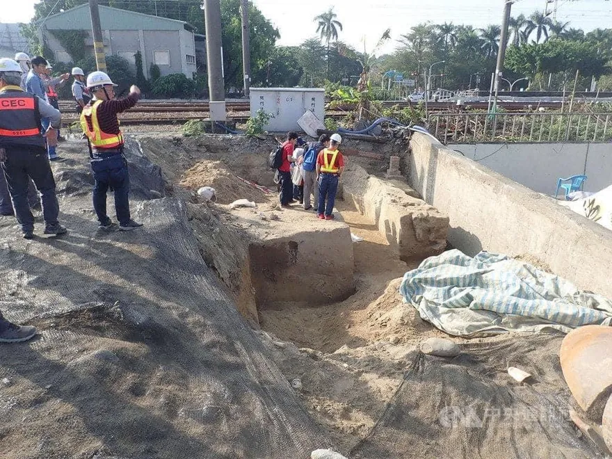 大祕寶出土了！南鐵地下化工程挖出19處遺跡　網：期待挖出長毛象