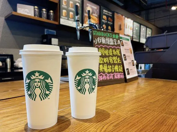連續15天！星巴克買一送一優惠迎開工　cama café 也推超級優惠