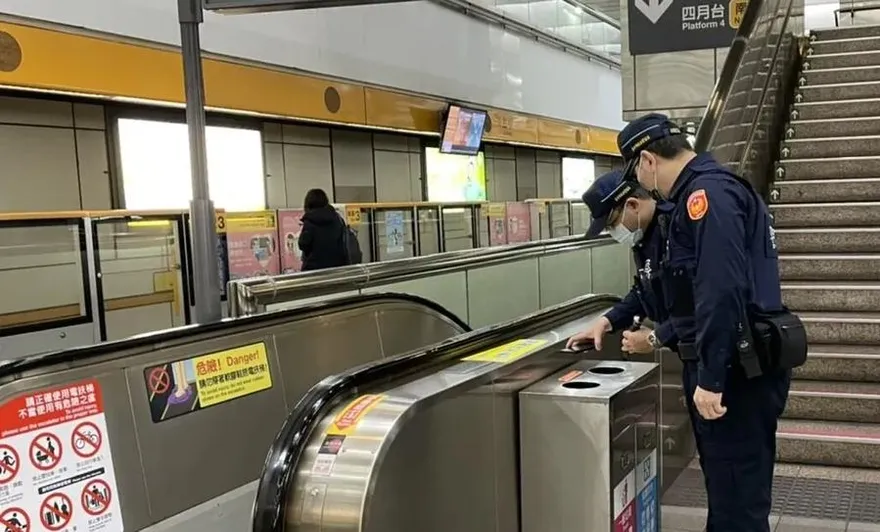 看到百褶裙就興奮？新北色保全偷拍裙底風光遭逮　竟用學校行事曆掌握30女學生作息