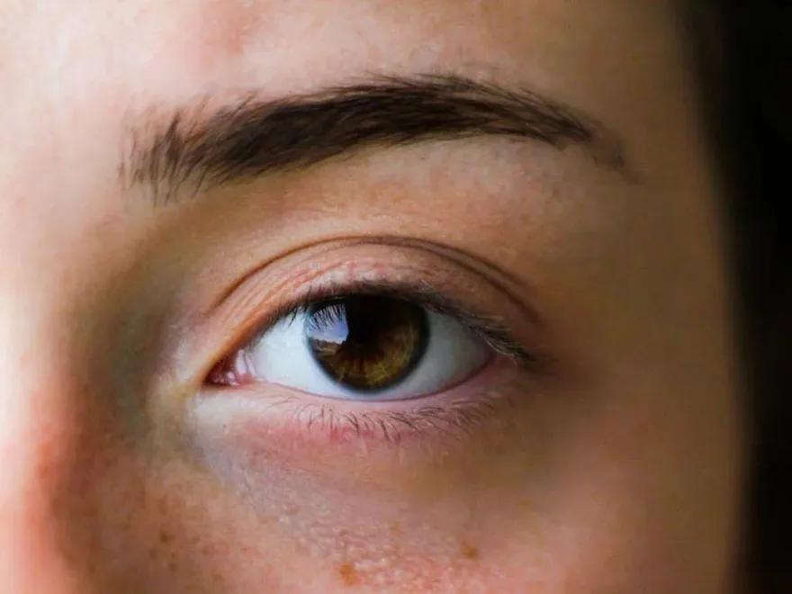 眼皮跳是凶兆？命理師：這時辰左眼跳「恐破財」