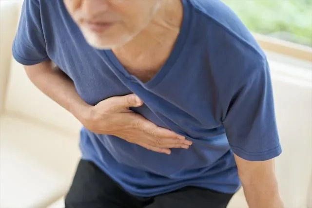 天氣又變冷！當心「心肌梗塞、中風」發作！國健署授「4法寶」顧健康