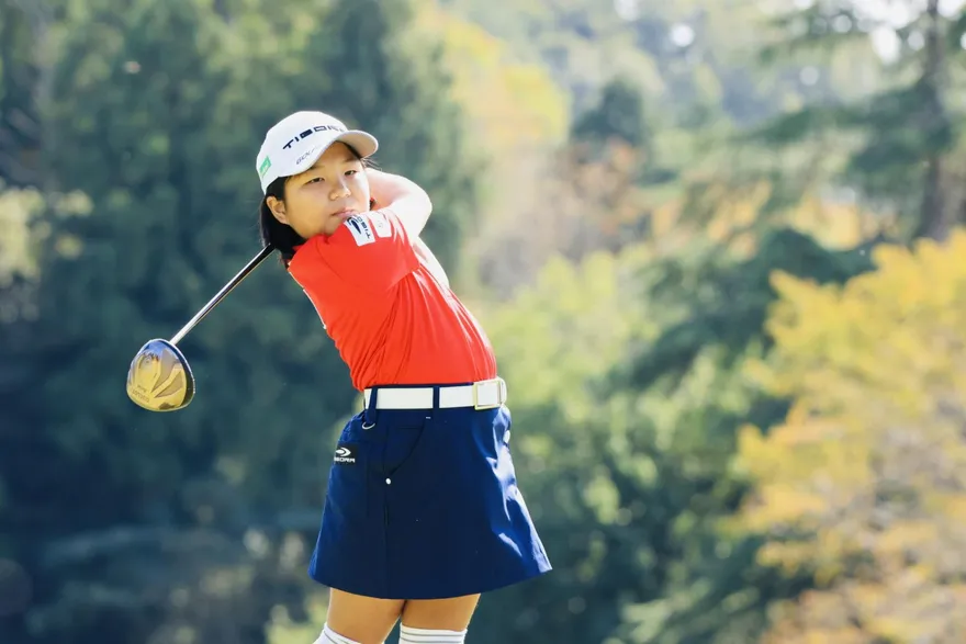 破伍茲紀錄的12歲天才少女！零下25度酷寒考驗　須藤彌勒誓當「高爾夫橫綱 」