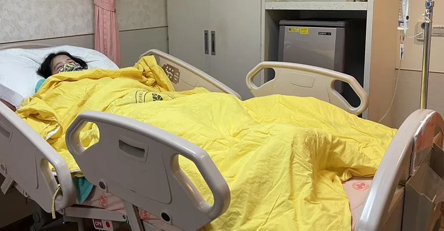 蔡玉真住院開刀！曬病床照曝病況　無預警宣布：永遠退出談話性節目