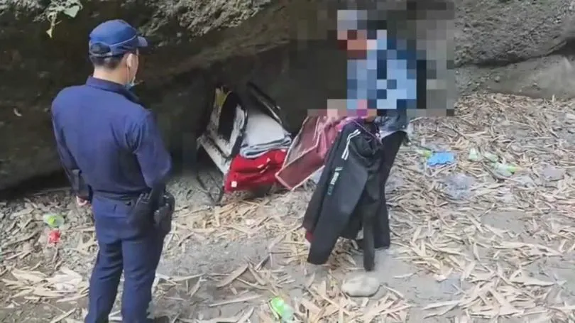 窩居十八羅漢山河谷縫隙2個月！警一句「你不怕嗎？」　男秒搬離野溪