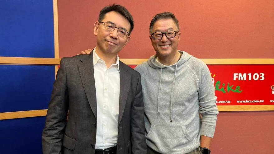 劉寶傑自爆「切除胸椎腫瘤」腳無法離地10公分！認脾氣火爆卻不敢惹她！